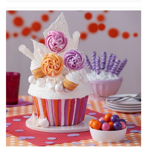 🩷 WILTON; Dimensions Giant Cupcake Pan; Perfect for any Birthday/Holiday/Event! - Picture 4 of 8